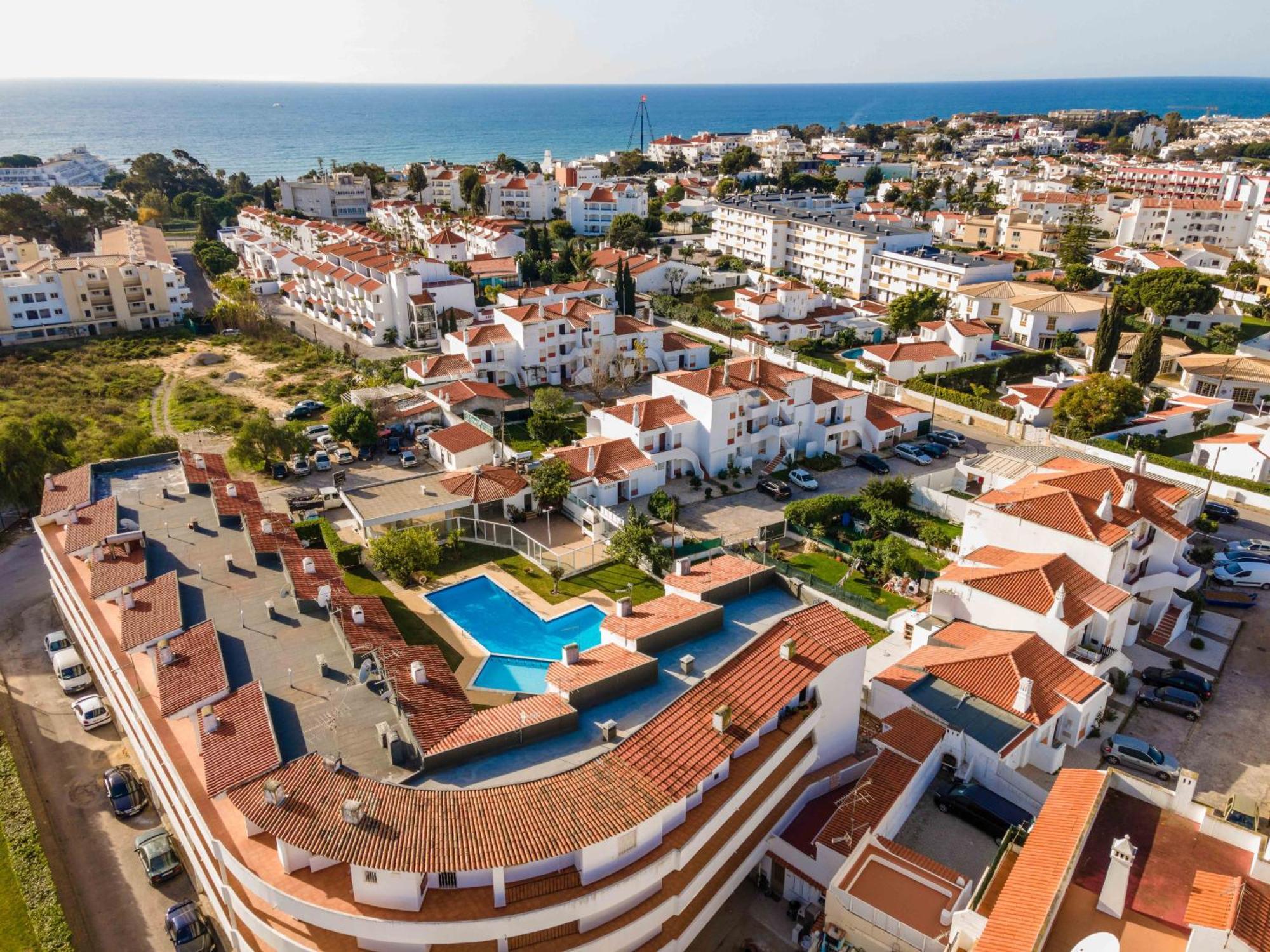 Santa Eulalia 2-Bedroom Apartment - Swimming Pool - Wifi Albufeira Dış mekan fotoğraf