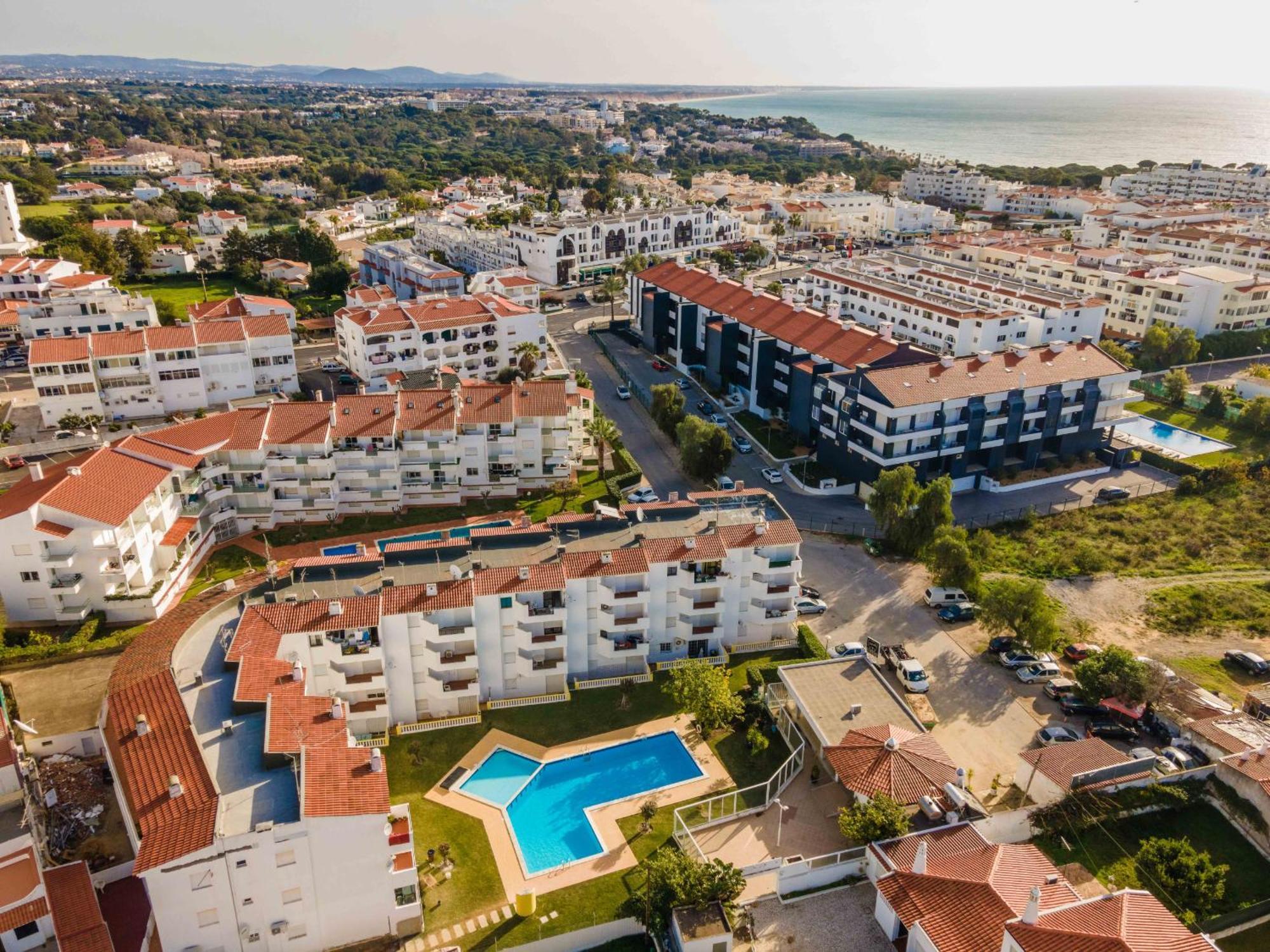Santa Eulalia 2-Bedroom Apartment - Swimming Pool - Wifi Albufeira Dış mekan fotoğraf