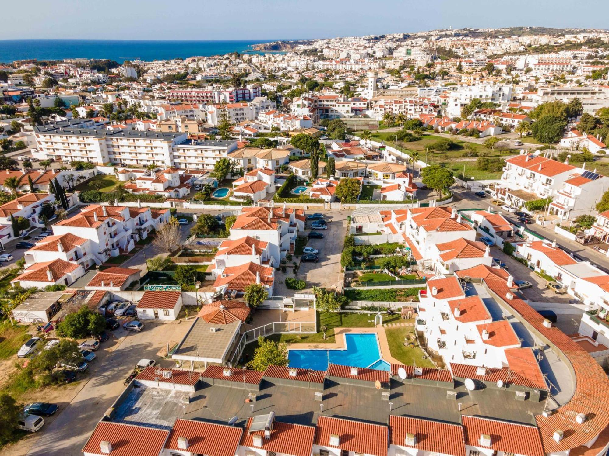 Santa Eulalia 2-Bedroom Apartment - Swimming Pool - Wifi Albufeira Dış mekan fotoğraf